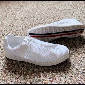 Ellen Degeneres Shoes Deluxe ❤️🤍💙